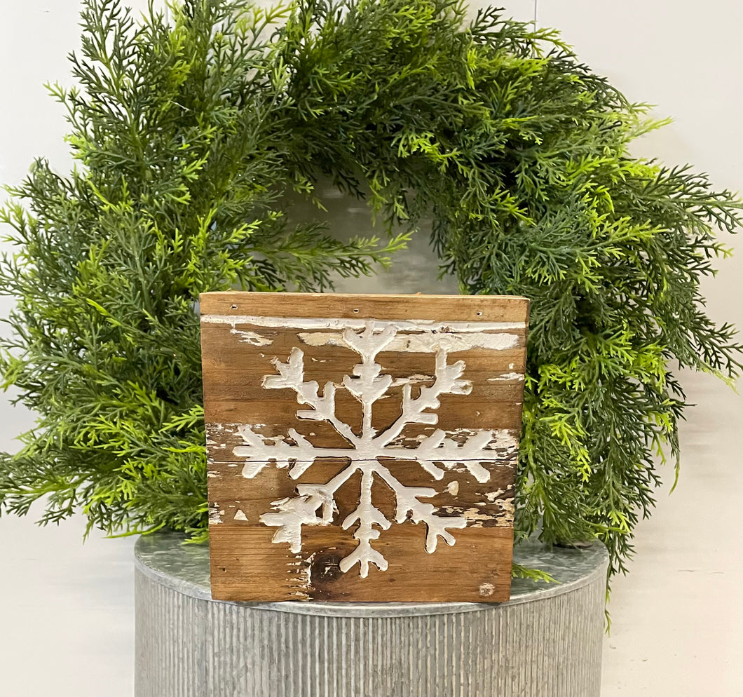Wood Snowflake Shelf Sitter