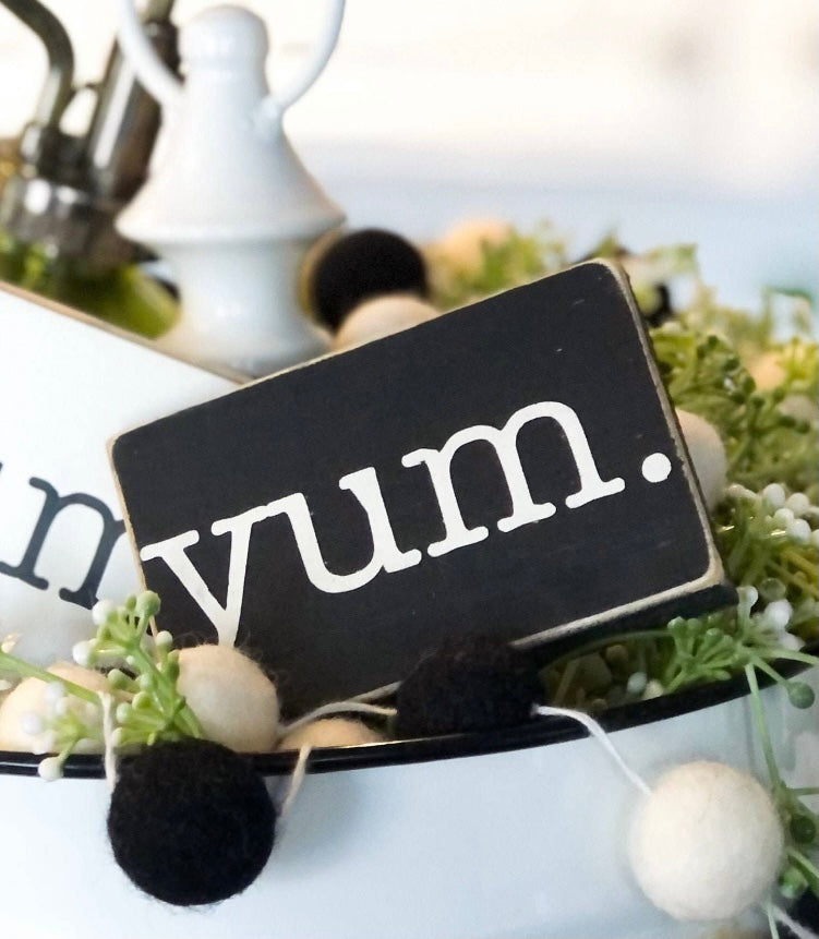 Small Yum Sign
